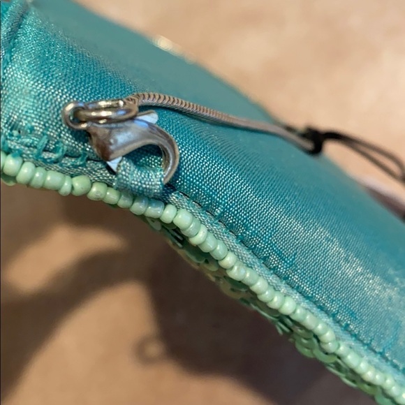 From St. Xavier Wish You Were Here green sequin clutch bag NWT - Picture 6 of 9